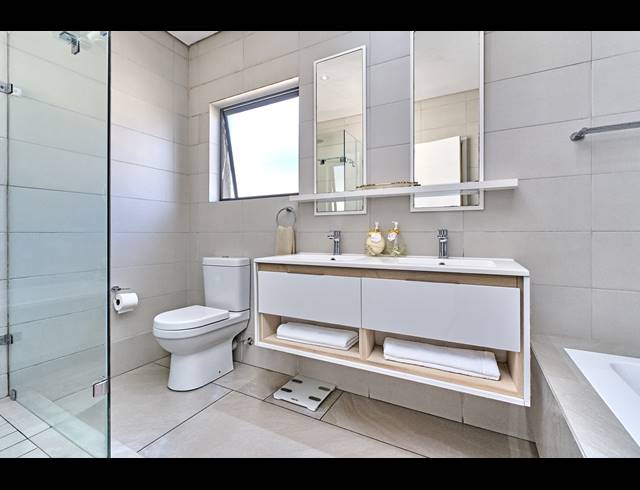 3 BEDROOM DUPLEX FOR SALE IN CROWTHORNE AH